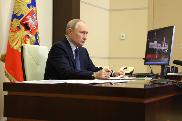 Путин призвал ввести льготы для многодетных отцов