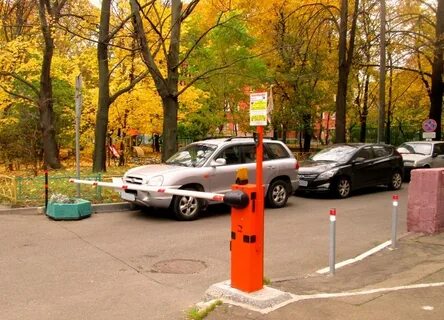 В Петербурге могут ввести упрощённую схему получения разрешения на установку шлагбаума