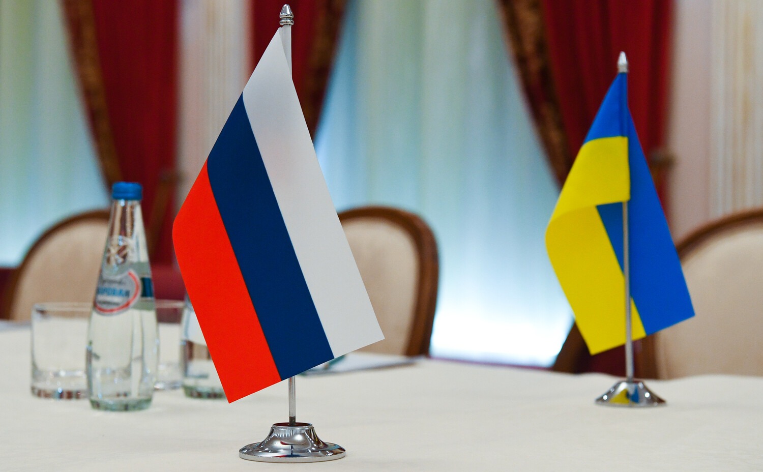 «Никакой реакции, кроме клоунады». Состоятся ли переговоры России и Украины в Стамбуле?