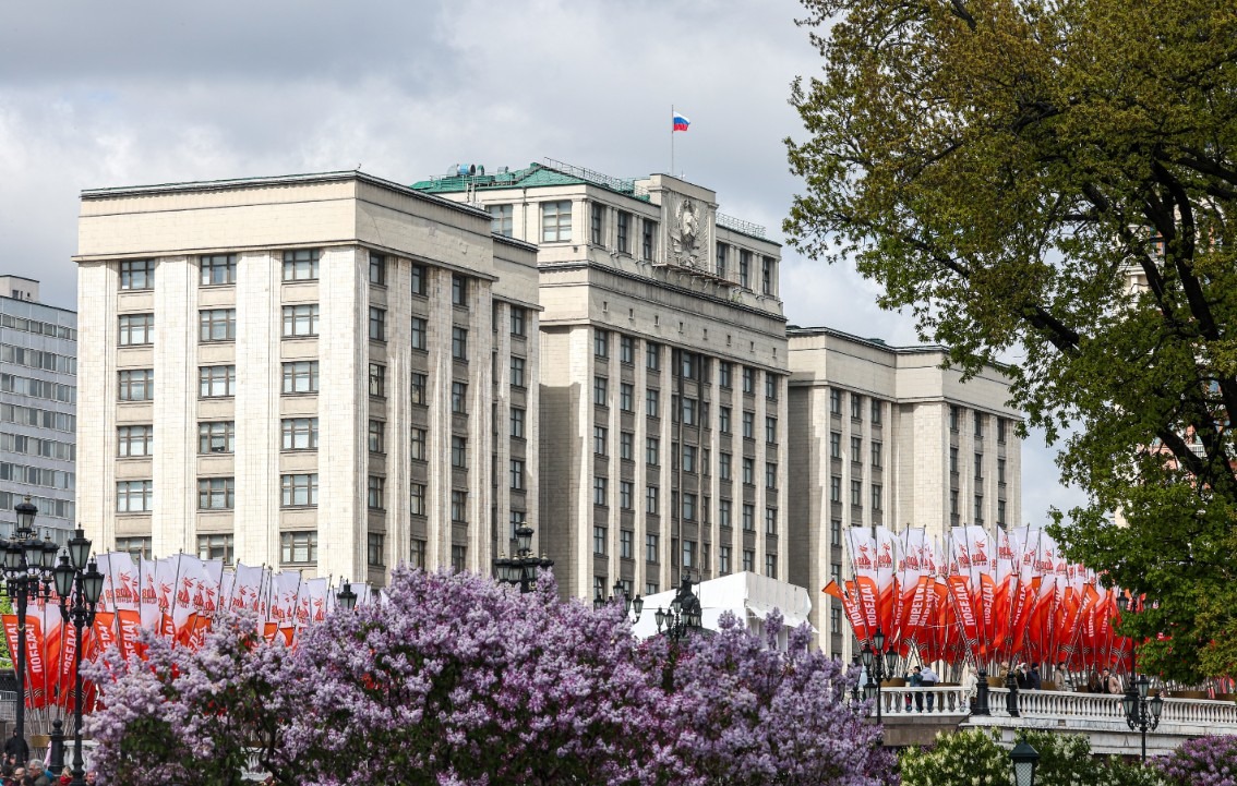 Дума хочет добиться уголовного наказания за продажу энергетиков детям