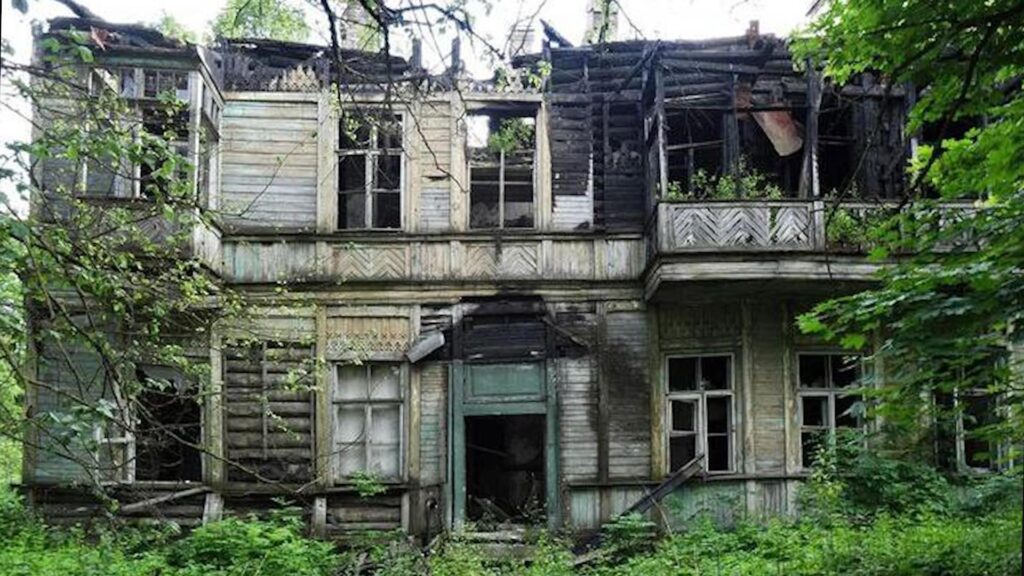 Смольный планирует продать три нежилых объекта в Ленобласти