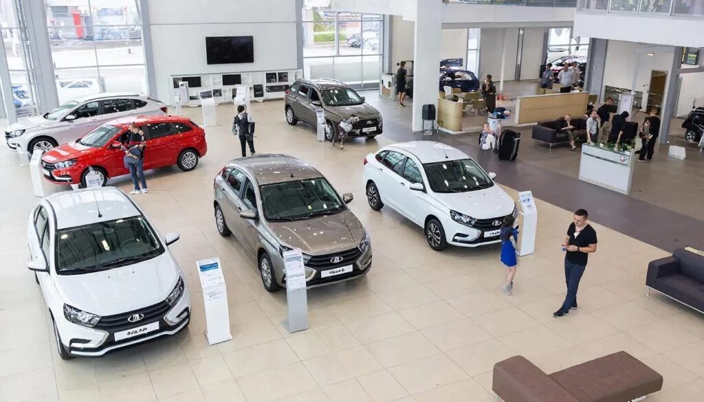 АВТОВАЗ анонсировал очередной рост цен на Lada — при этом ожидается падение продаж