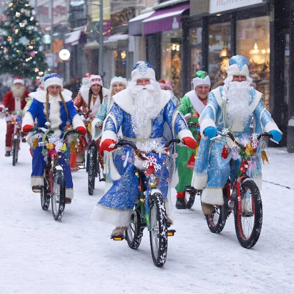 Деды Морозы и Снегурочки проедут по Петербургу на велосипедах 11 января