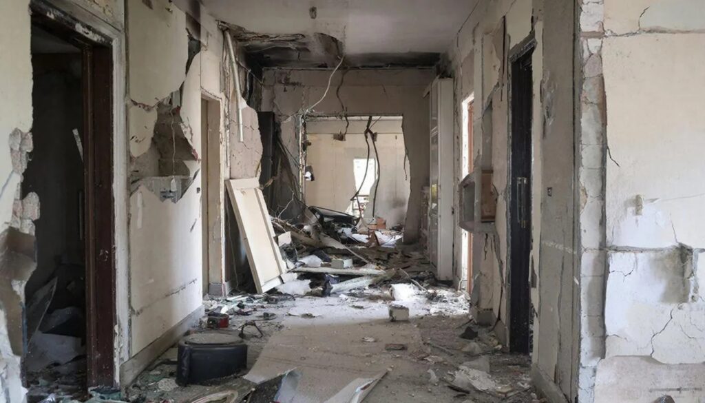 Разумишкин: фасад дома на Стойкости после взрыва газа будет восстановлен к 1 июня