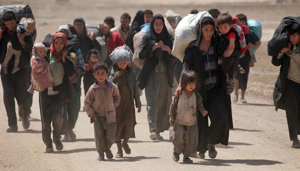 Детей мигрантов могут обязать в 18 лет выехать из России