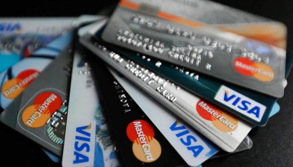 В России предложили ограничить действие некоторых банковских карт