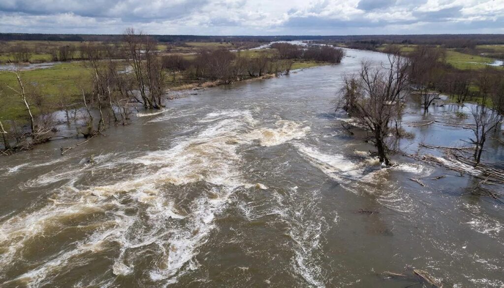 Новости регионов: бурное половодье ожидается в Центральной России