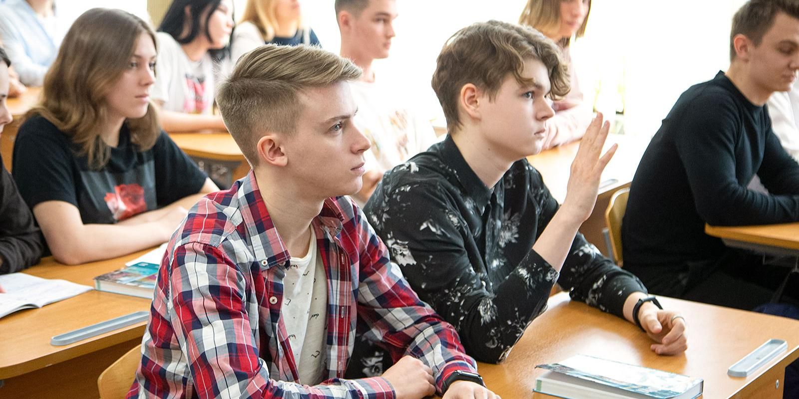 Школьников допустят к ОГЭ после сдачи устного экзамена по истории