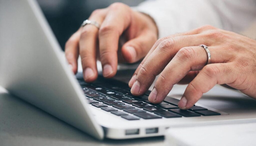 В России могут обязать компании информировать о применении нейросетей