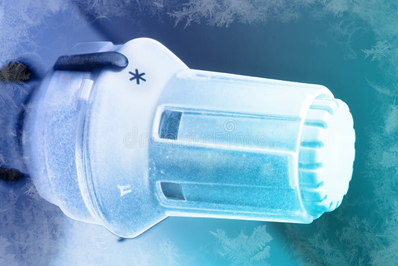 Чиновник месяц «пытал холодом» жителей Иркутской области