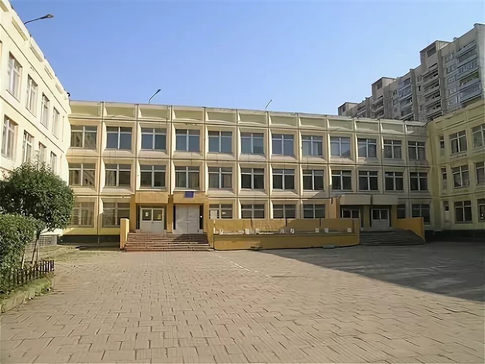 Львова-Белова прокомментировала предложение ввести досмотры в школах