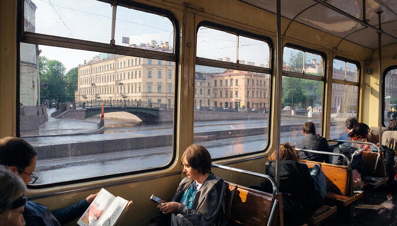 На Бухарестской улице Петербурга начали обновлять 6,5 км трамвайных путей