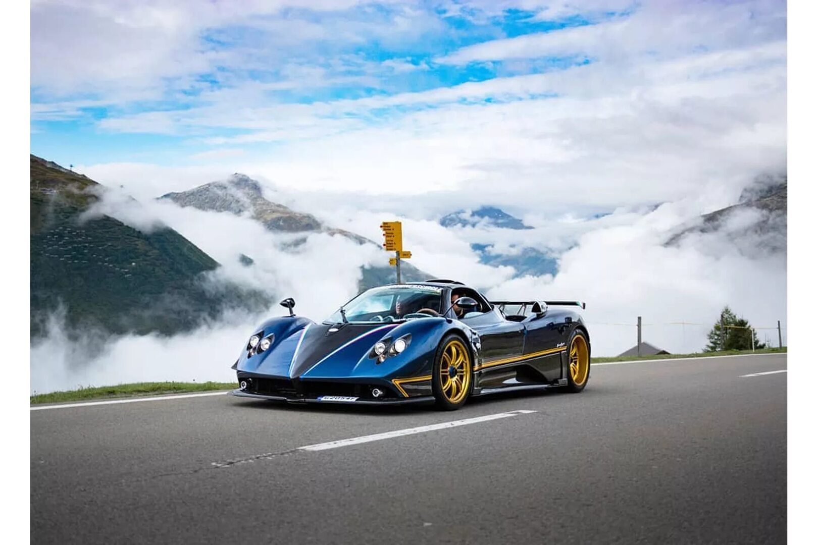 Уникальный родстер Pagani с «механикой» может уйти за 12 миллионов евро
