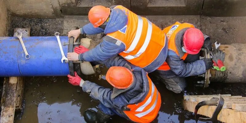Из-за разлива воды на Дунайском проспекте изменили маршрут автобуса № 96