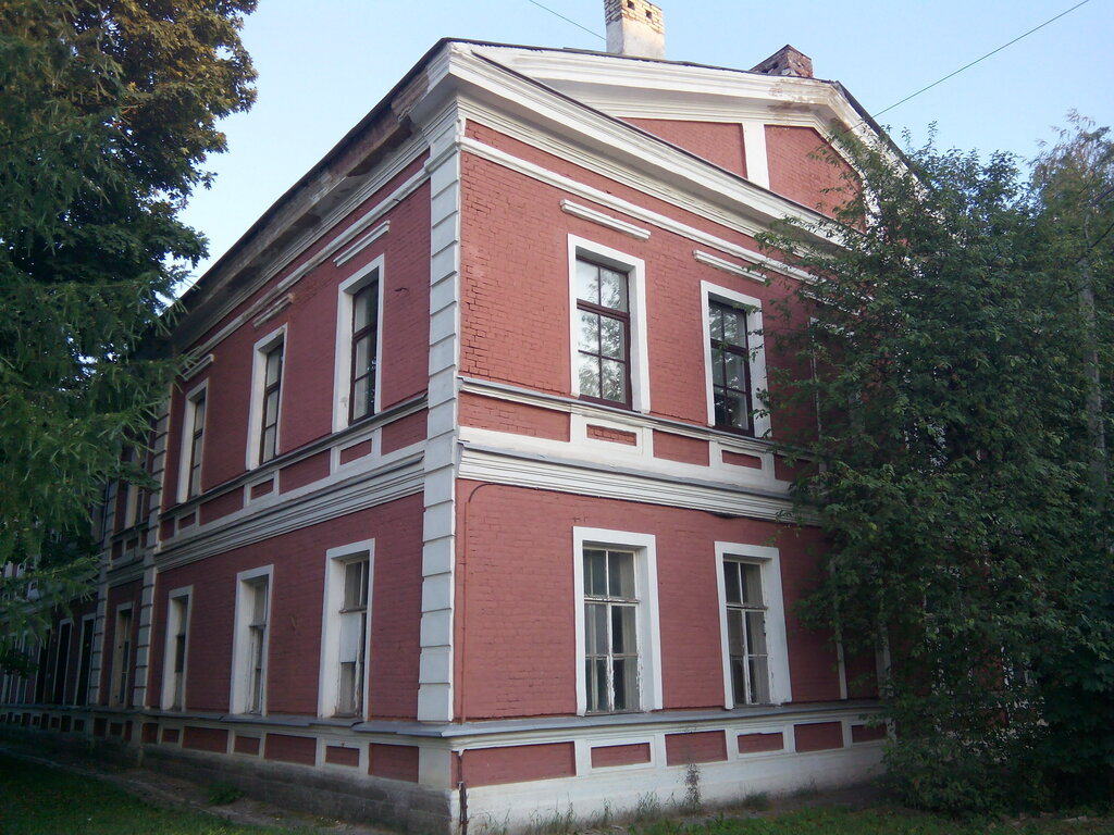 В Новгородской области выставили на торги Аракчеевские казармы